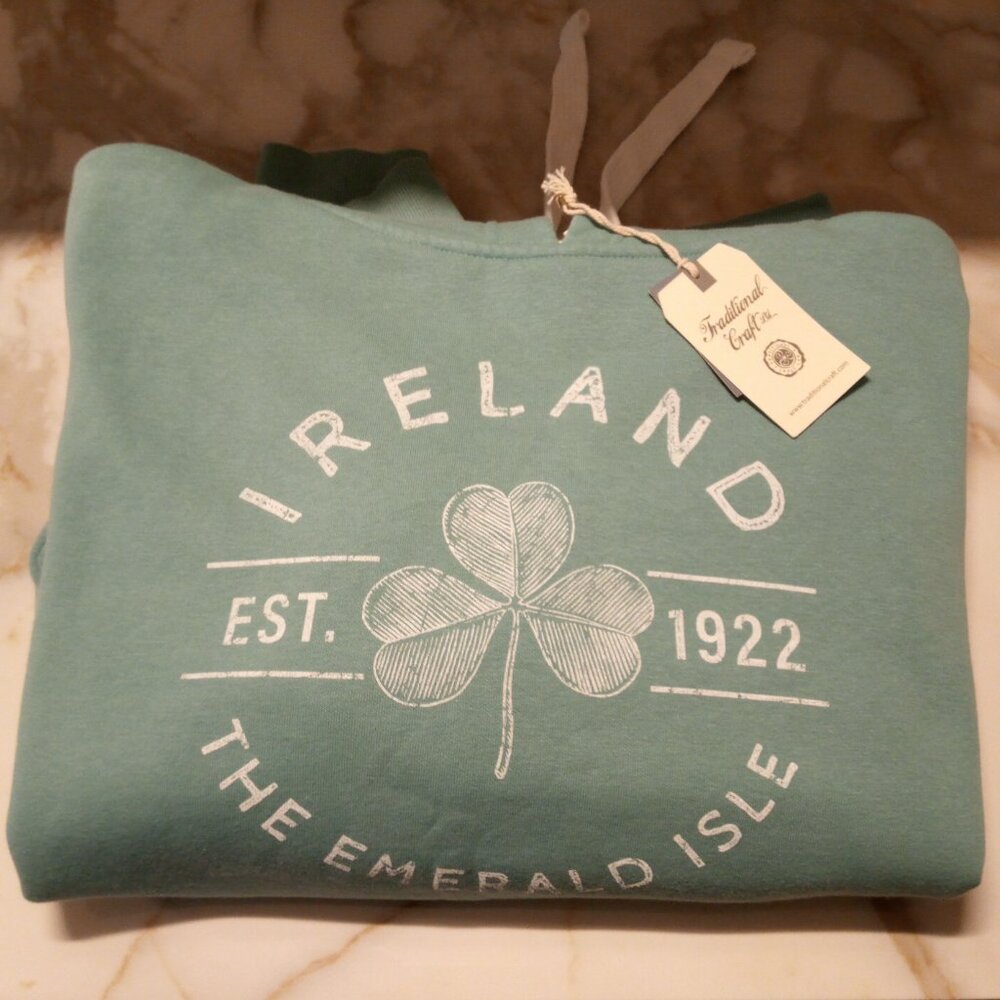 New Emerald Isle Hoodie Small